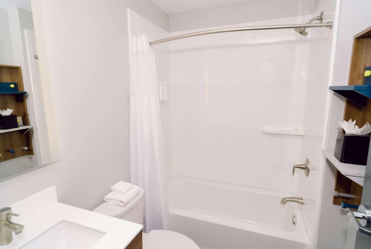Microtel Inn & Suites By Wyndham Macedon Zewnętrze zdjęcie