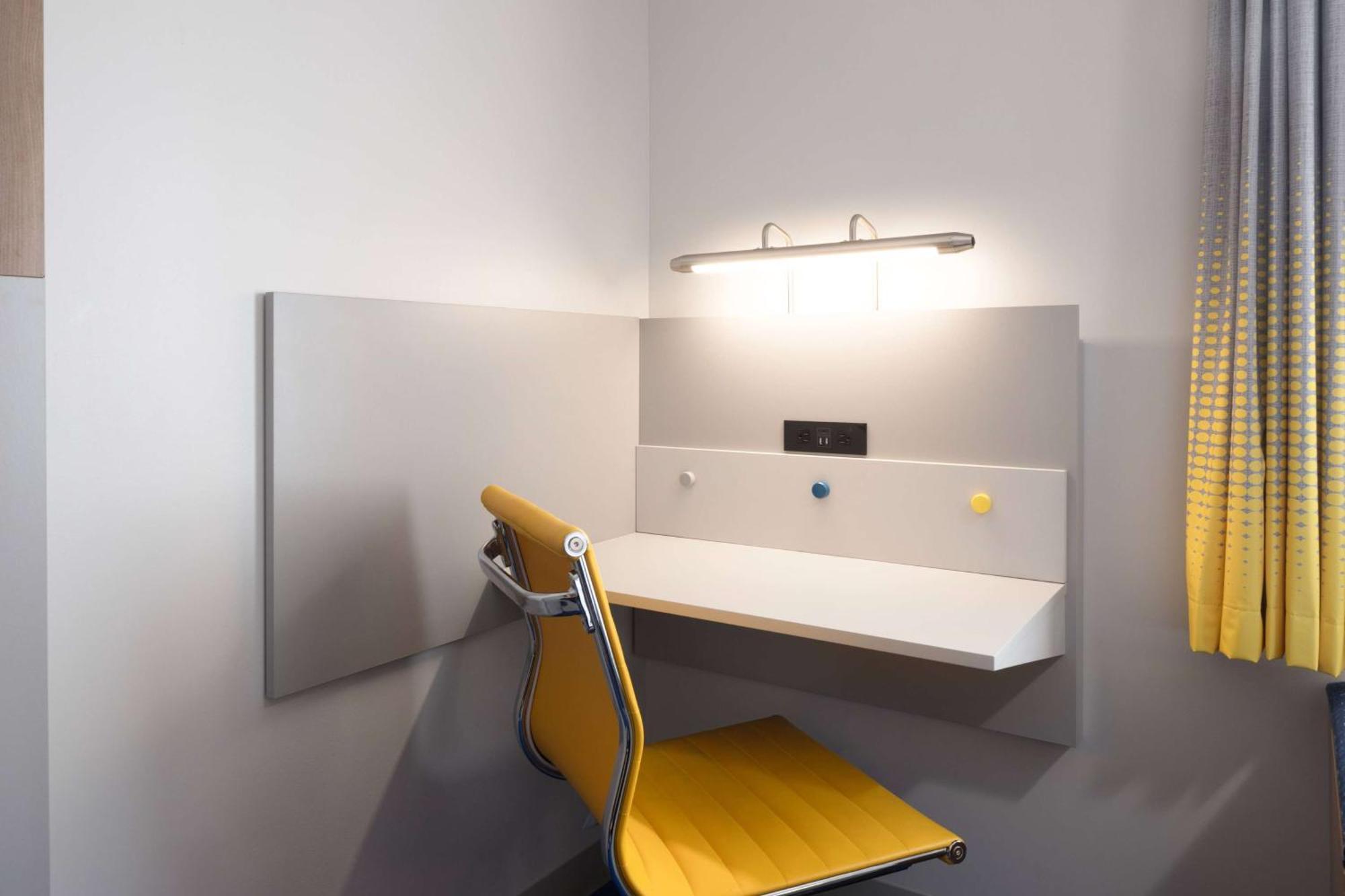 Microtel Inn & Suites By Wyndham Macedon Zewnętrze zdjęcie