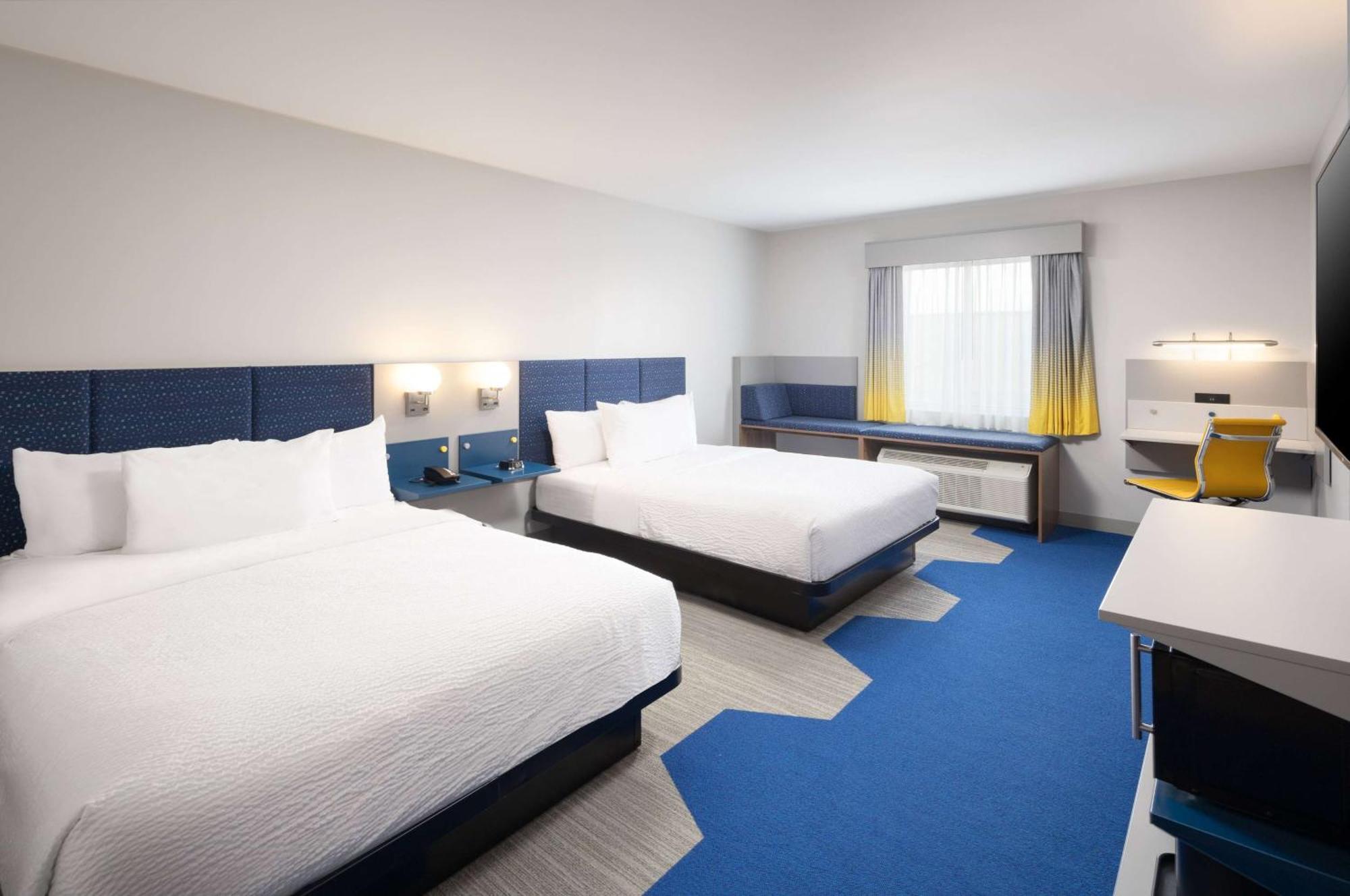Microtel Inn & Suites By Wyndham Macedon Zewnętrze zdjęcie