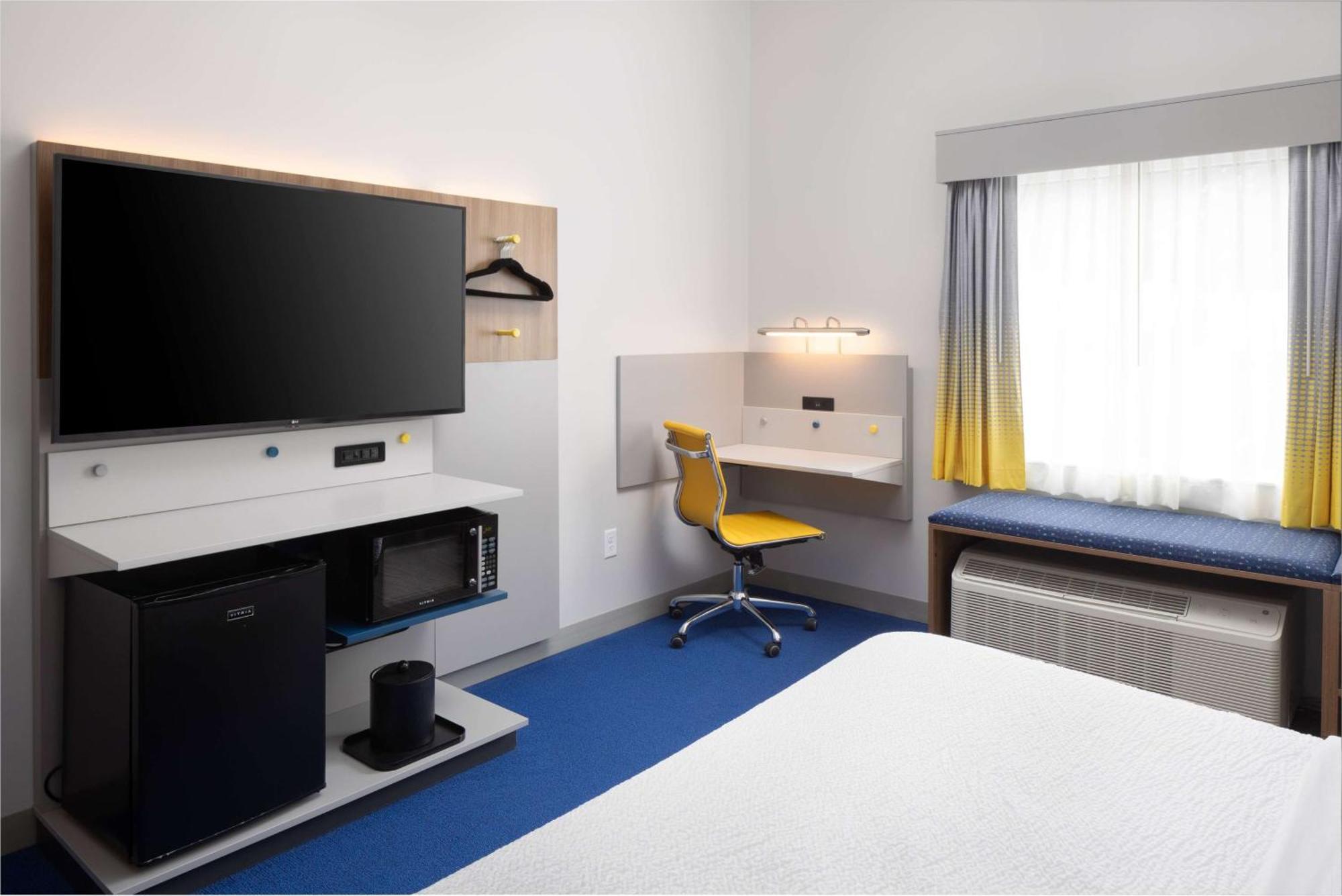 Microtel Inn & Suites By Wyndham Macedon Zewnętrze zdjęcie